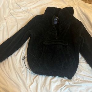 Black fluffy Climate Concepts sweater!!🖤🐻